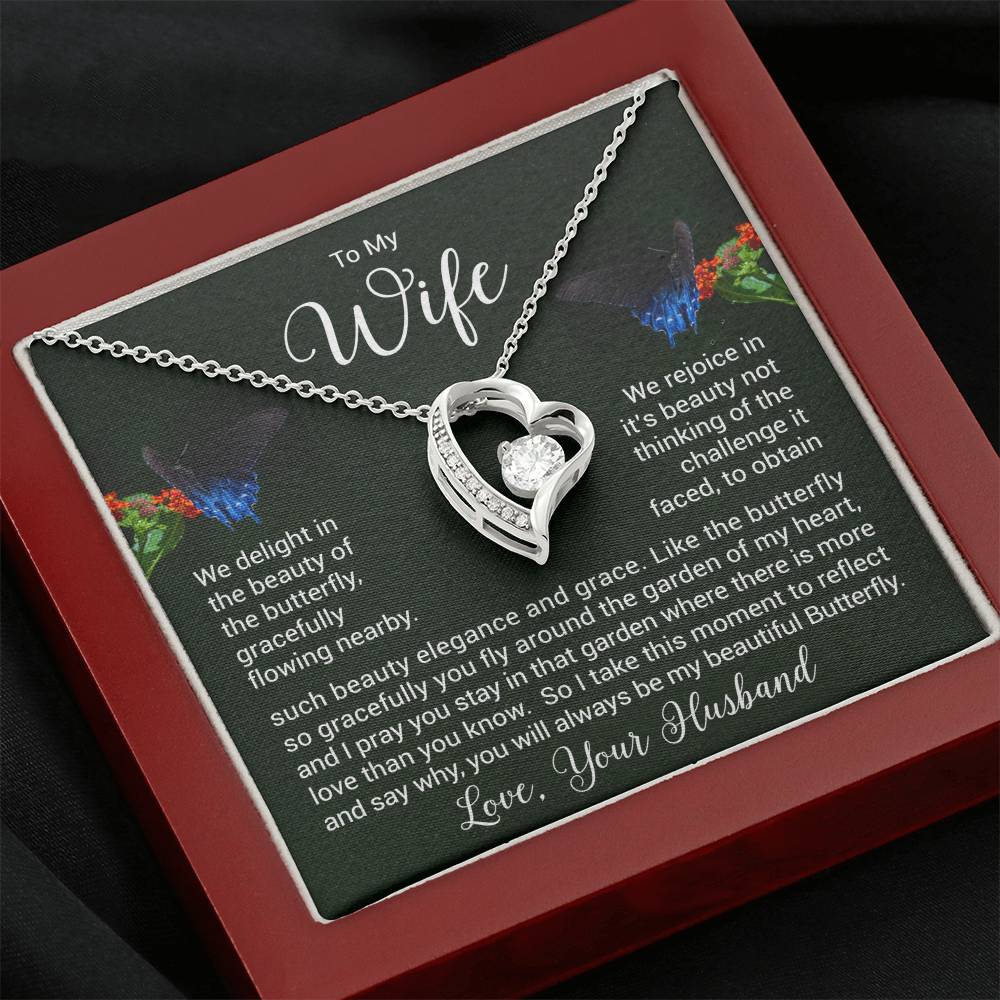 💖 Heart-Shaped Pendant Necklace 💖